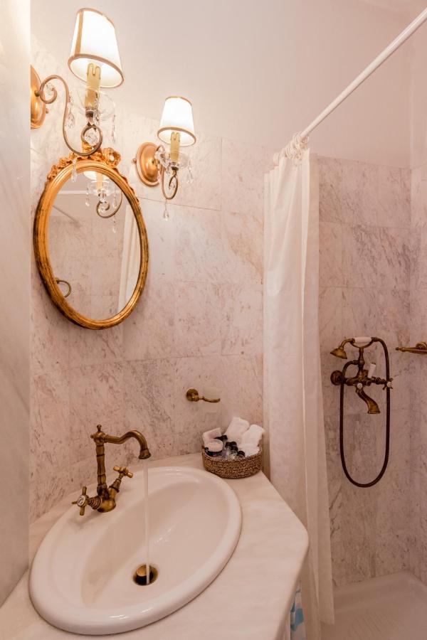 In Marble Hotel Volos Exterior photo