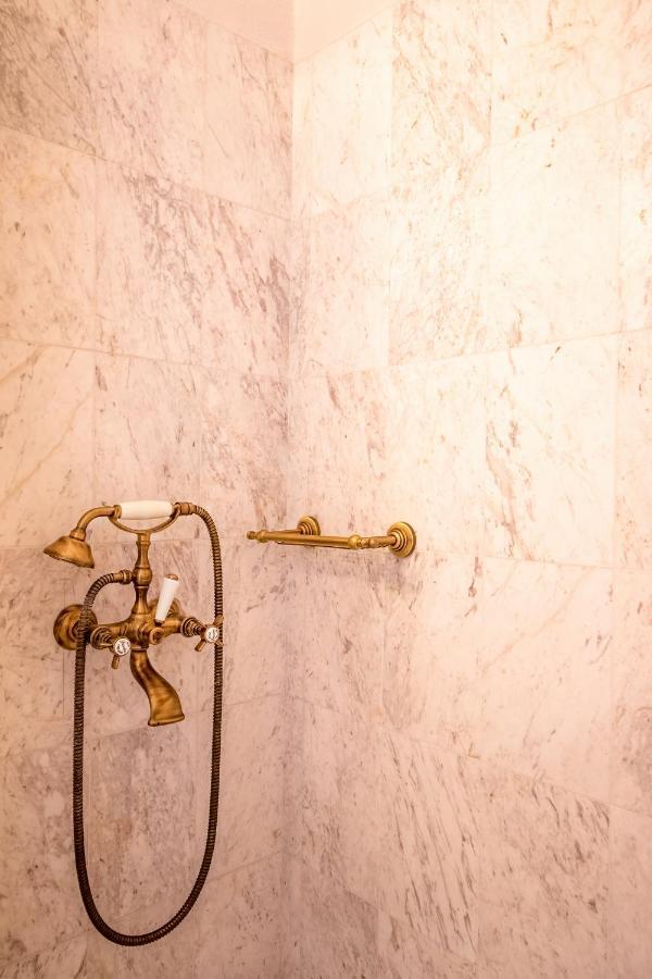 In Marble Hotel Volos Exterior photo